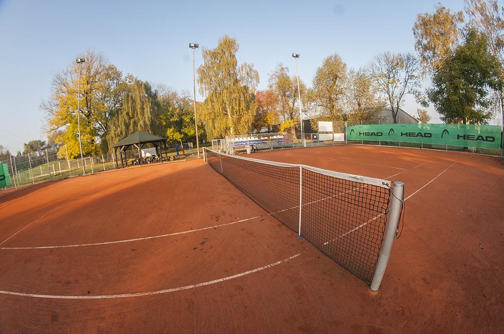 Tenis Park Advantage 别尔斯克-比亚拉 外观 照片